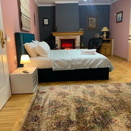 Belux Hotel Tiranë Luaran gambar