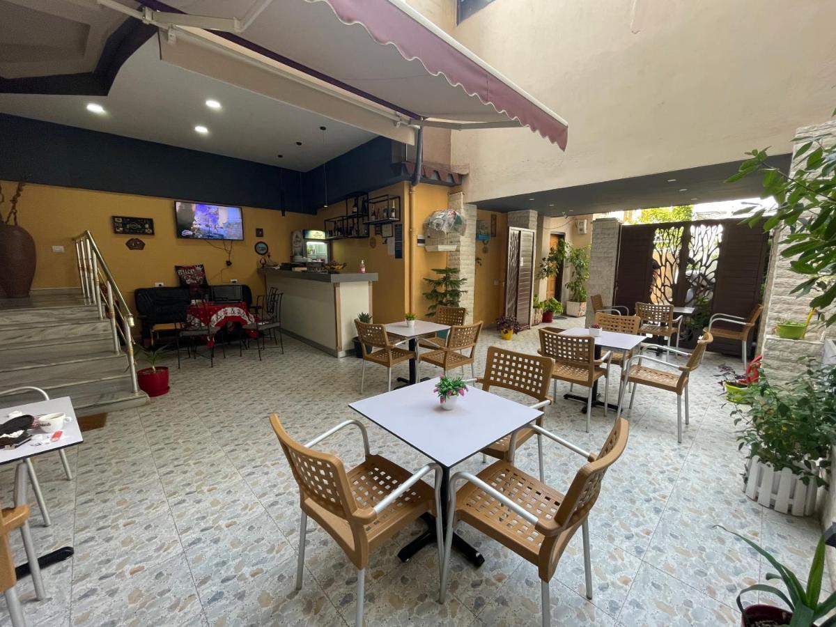 Belux Hotel Tiranë Luaran gambar
