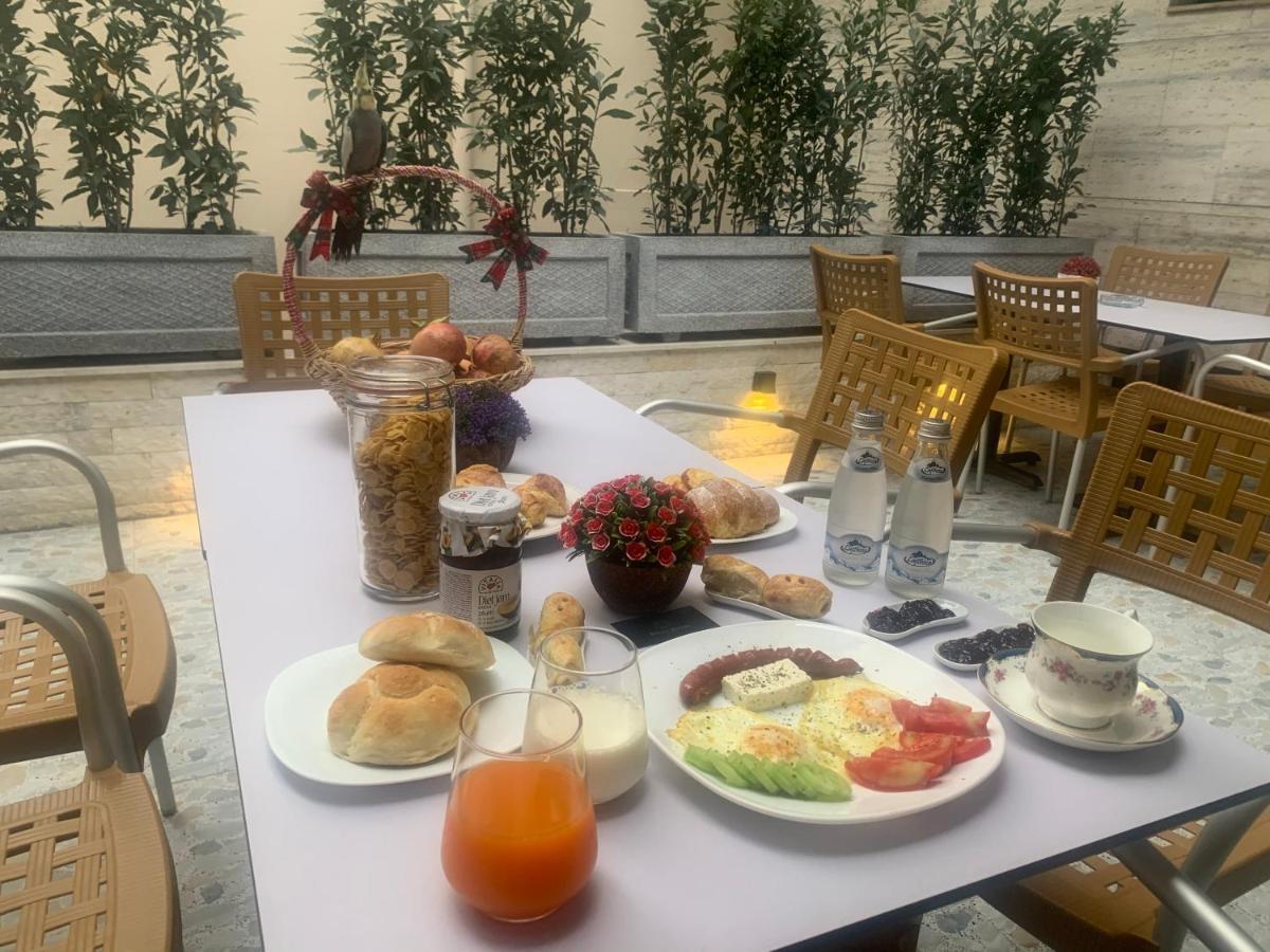 Belux Hotel Tiranë Luaran gambar