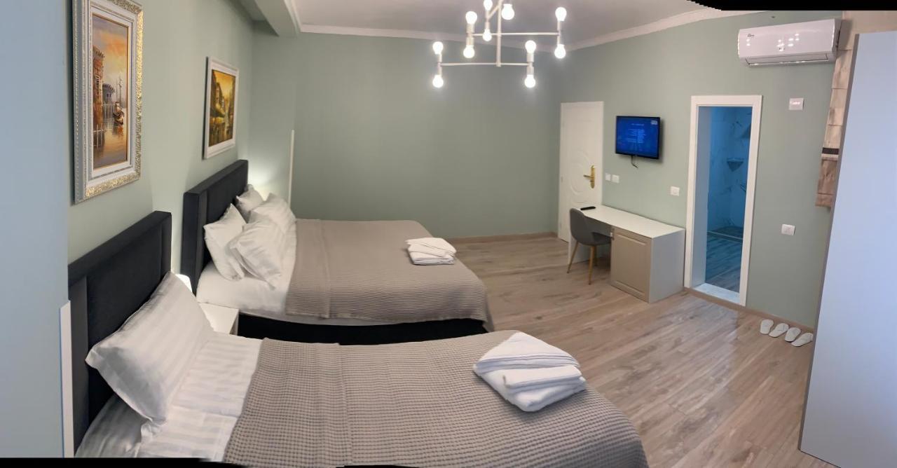 Belux Hotel Tiranë Luaran gambar
