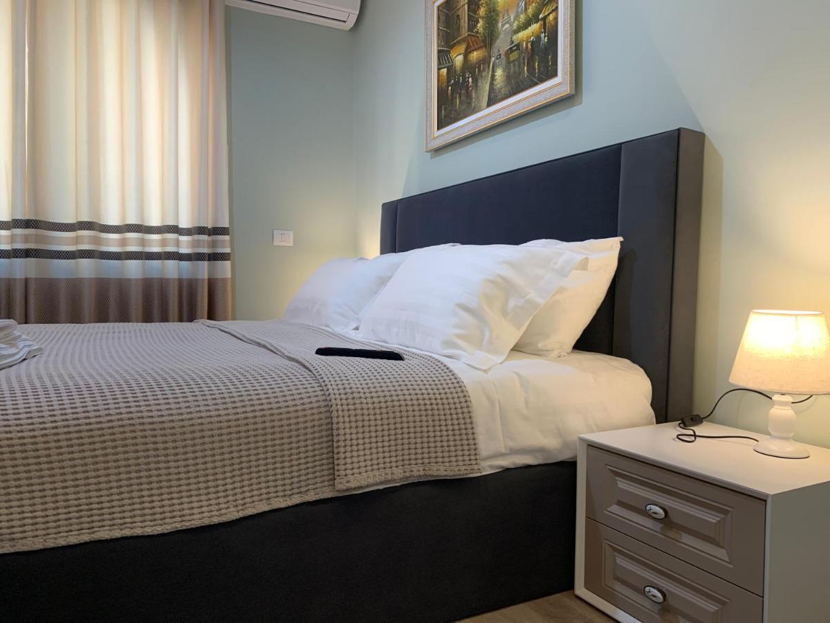 Belux Hotel Tiranë Luaran gambar