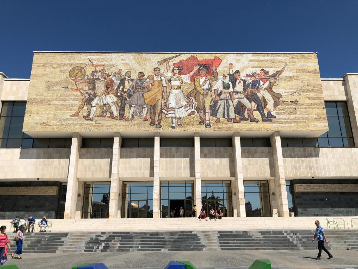 Belux Hotel Tiranë Luaran gambar