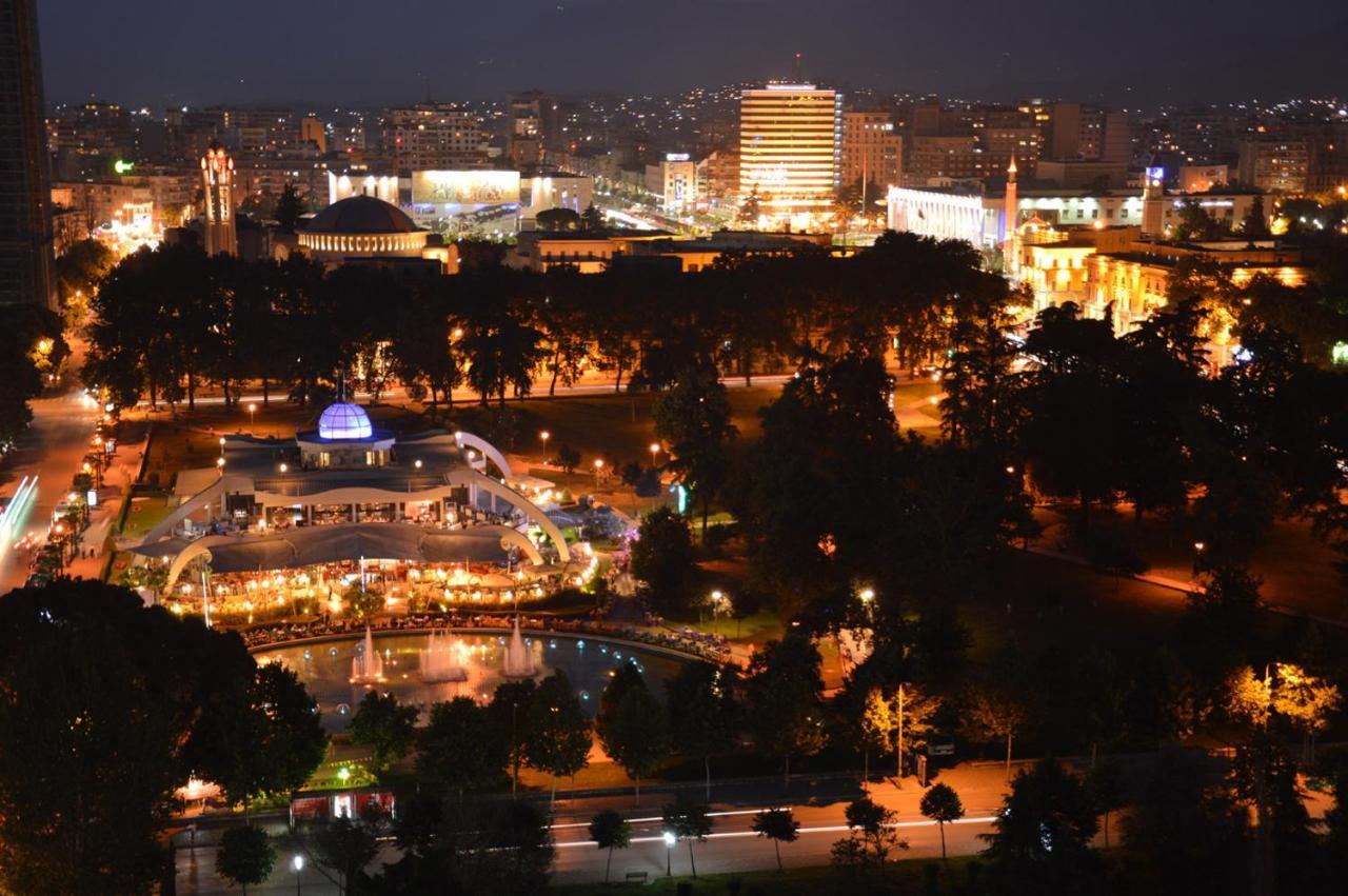 Belux Hotel Tiranë Luaran gambar